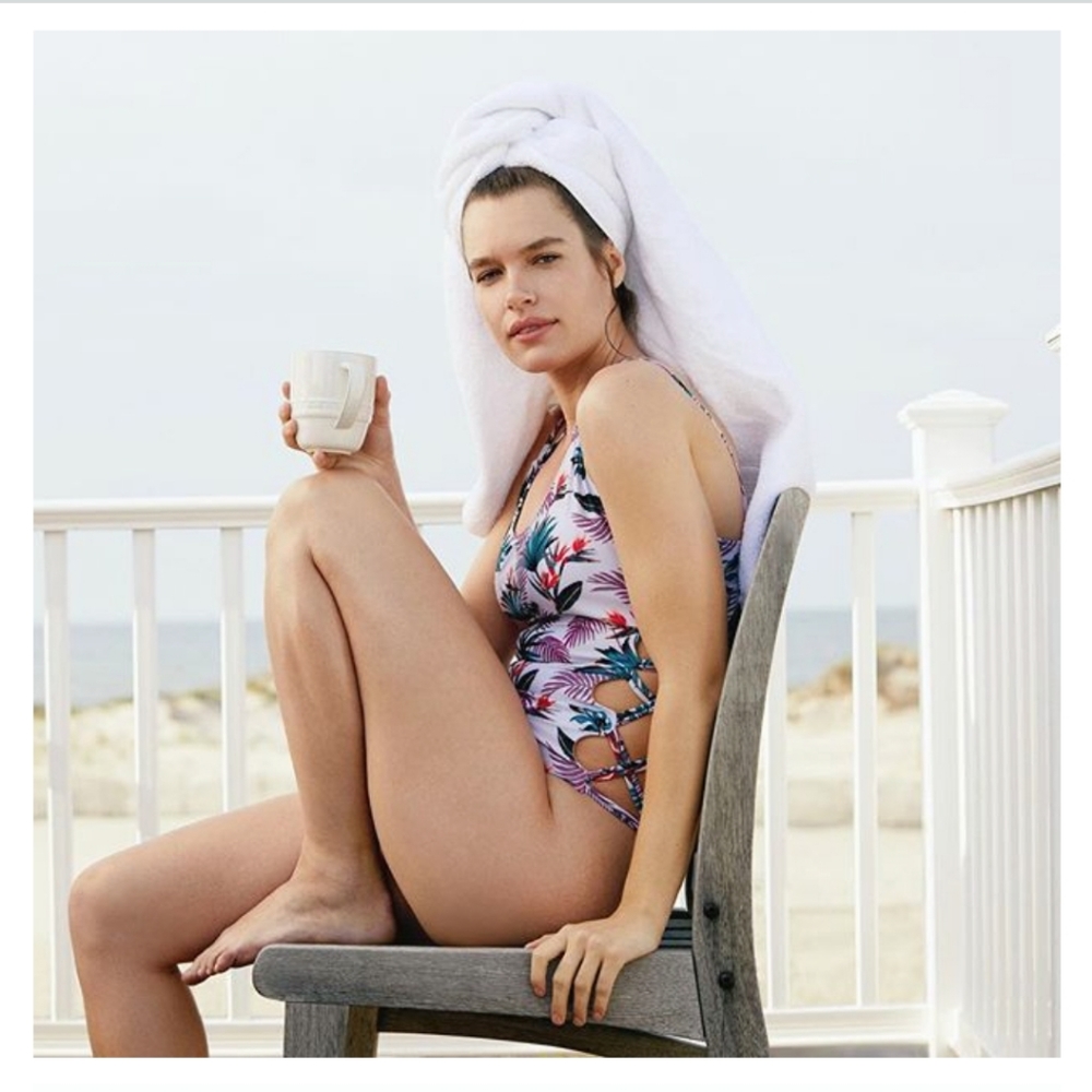 ALYNED Together The traci sustainable swimsuit